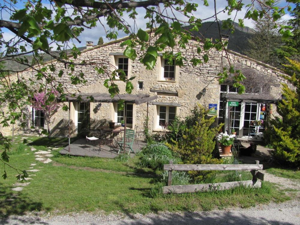 Malia - Chambres D'Hotes & Gite Barret-de-Lioure Exteriör bild